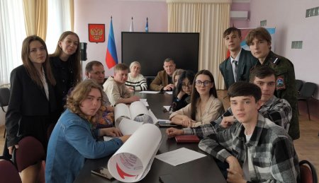 Молодежный совет Брянки подготовил более 15 проектов для участия в конкурсе 
