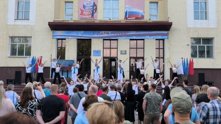 Праздничный концерт, приуроченный ко Дню России, состоялся в Брянке